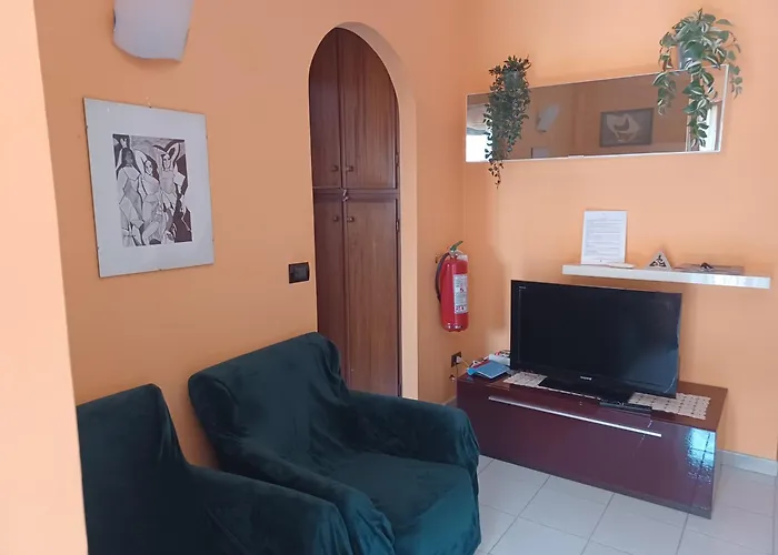Casa Manu بيت للعطل تْشامبينو